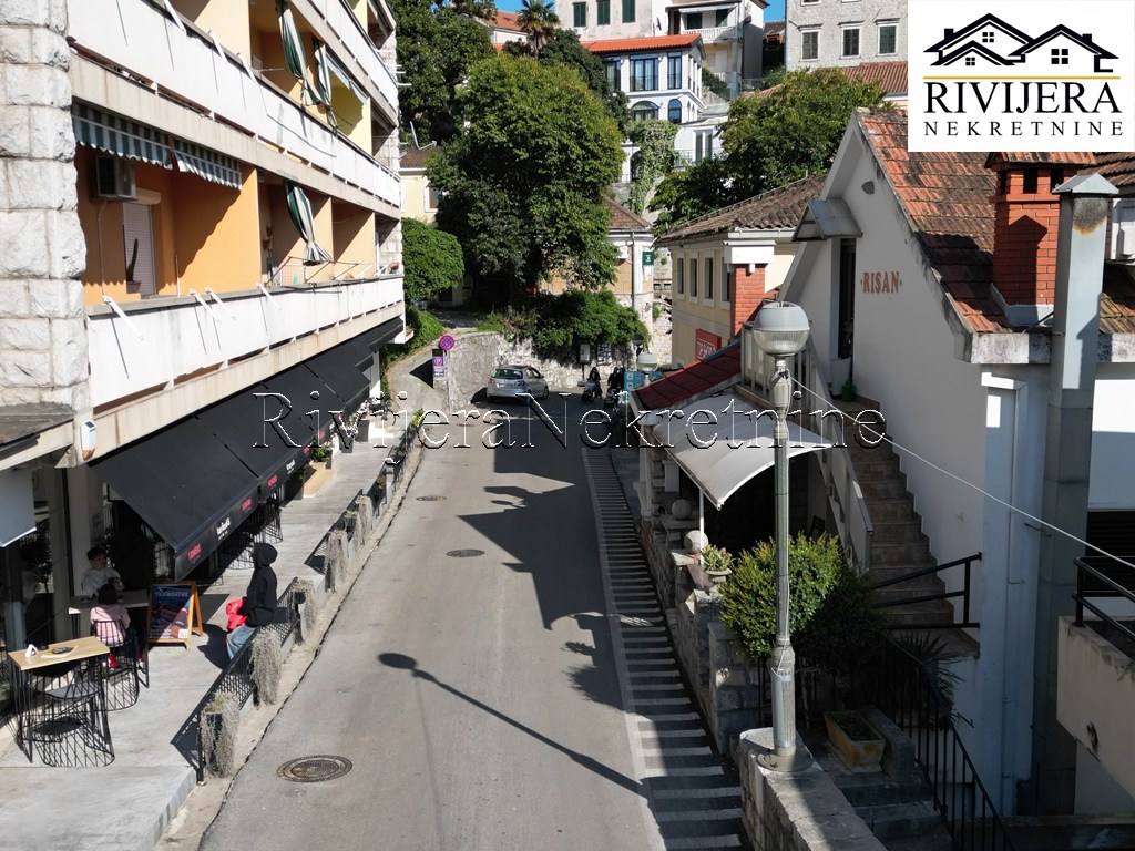 Кафе, ресторан в Херцег-Нови, Черногория, 250 м² - фото 8