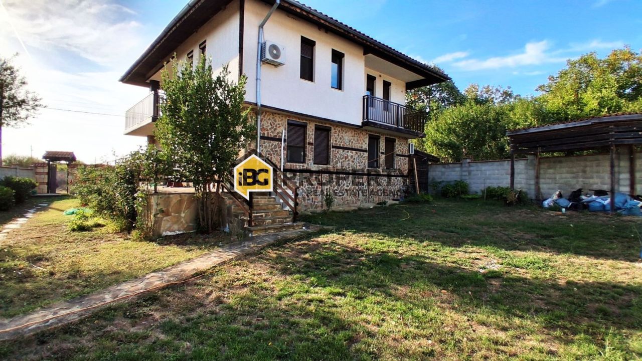 Дом в Бяле, Болгария, 185 м² - фото 1