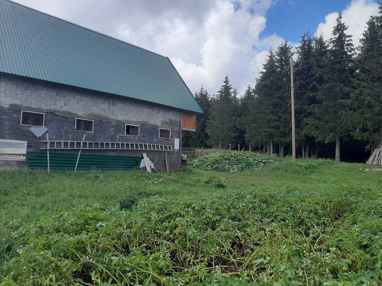 Земля в Жабляке, Черногория, 855 м² - фото 8