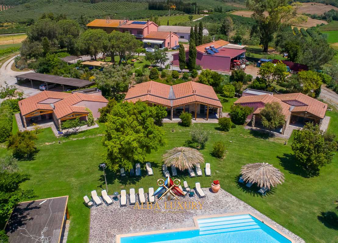 Вилла Strada Provinciale Montiano, Италия, 800 м² - фото 2