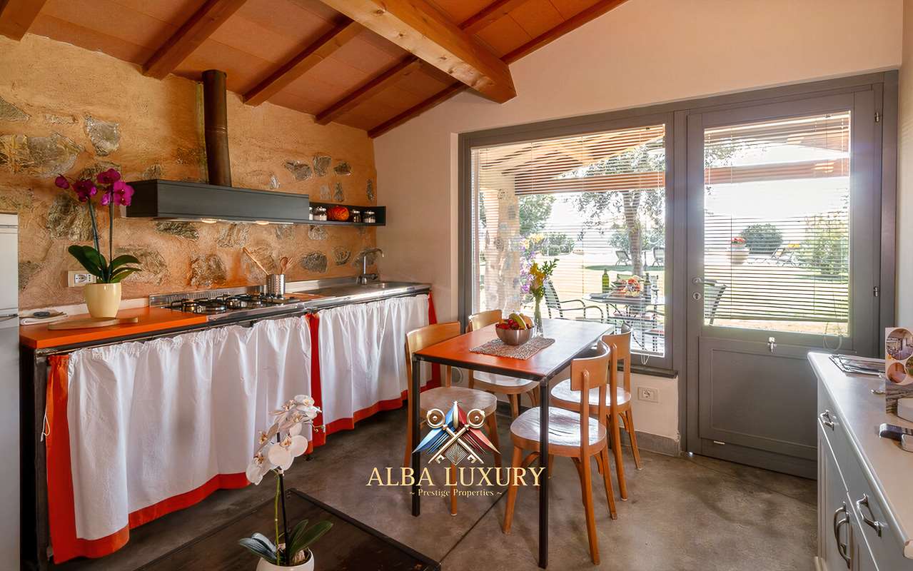 Вилла Strada Provinciale Montiano, Италия, 800 м² - фото 9