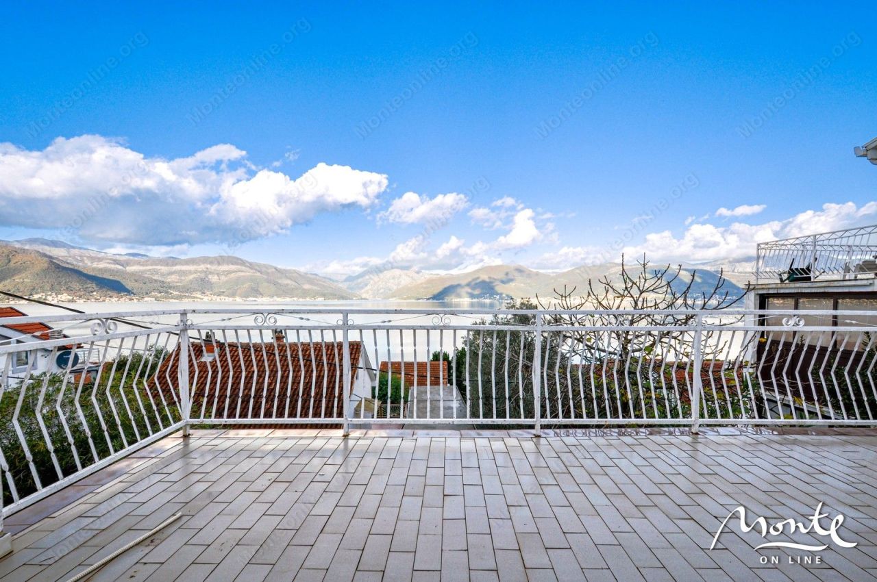 Вилла в Крашичах, Черногория, 168 м² - фото 2