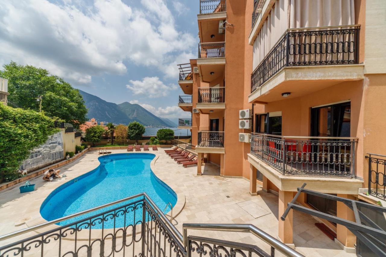 Апартаменты в Доброте, Черногория, 80 м² - фото 2