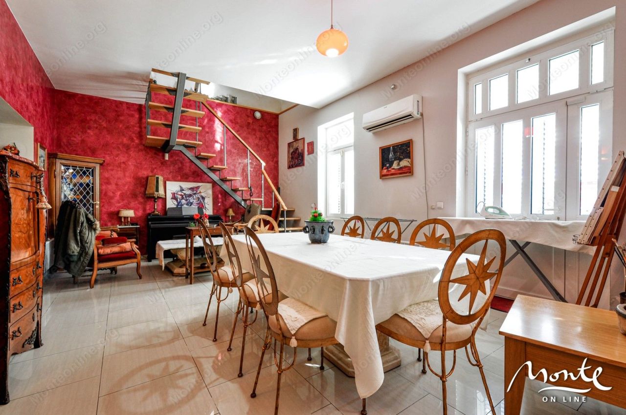 Вилла в Тивате, Черногория, 220 м² - фото 4