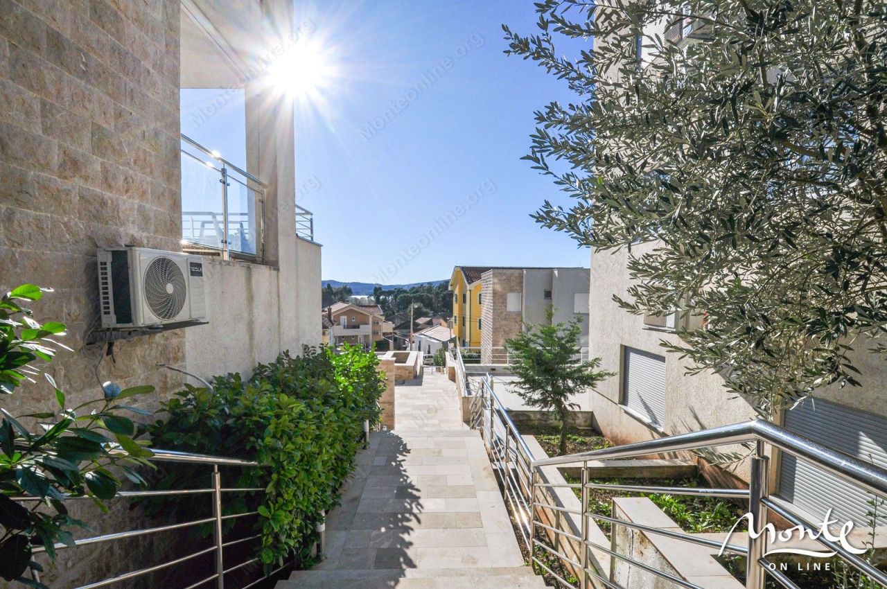 Апартаменты в Тивате, Черногория, 45 м² - фото 5