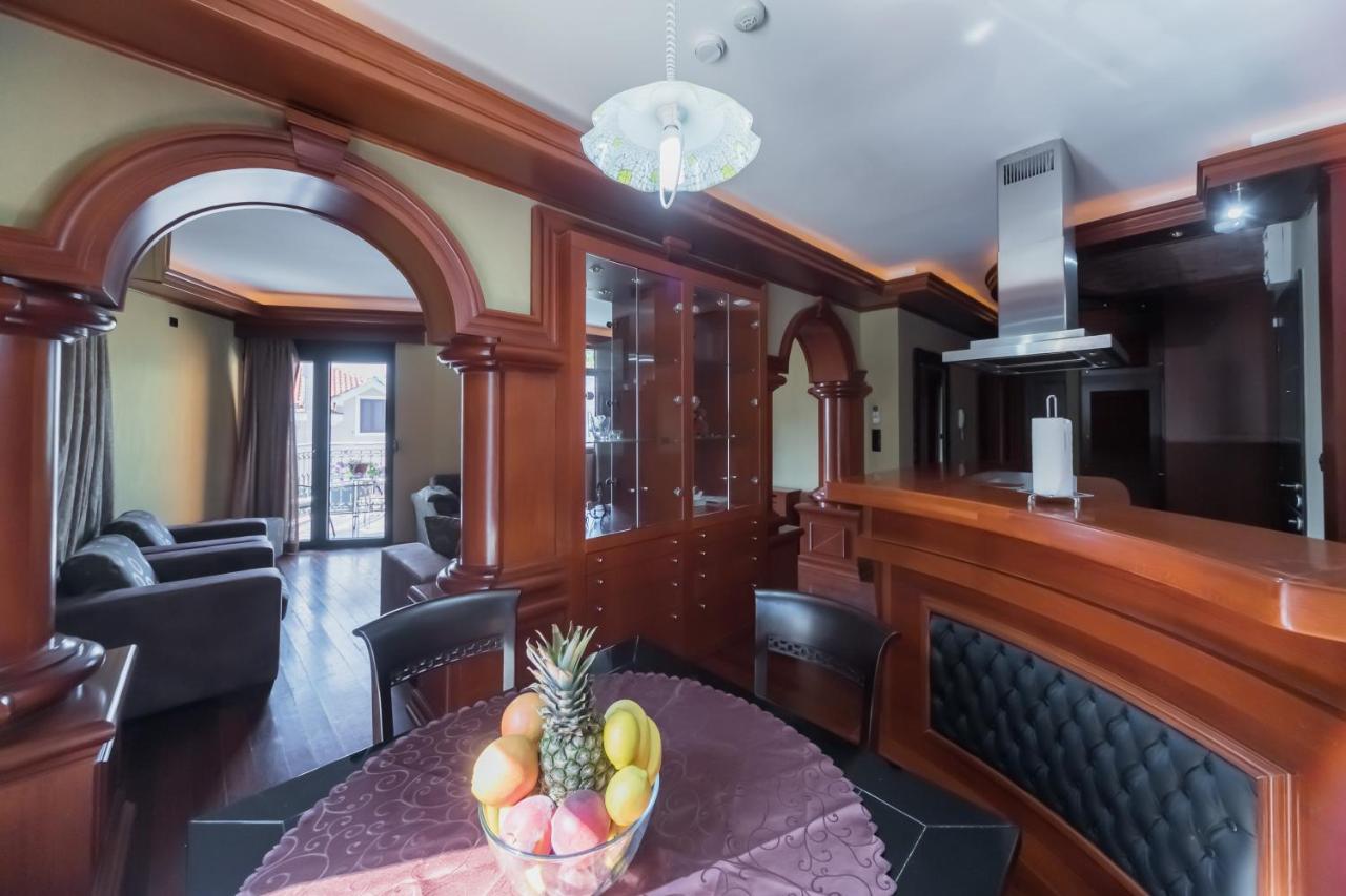 Апартаменты в Доброте, Черногория, 80 м² - фото 12