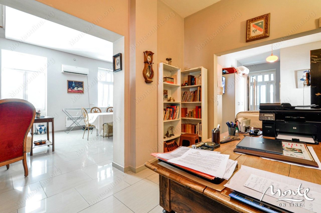 Вилла в Тивате, Черногория, 220 м² - фото 14