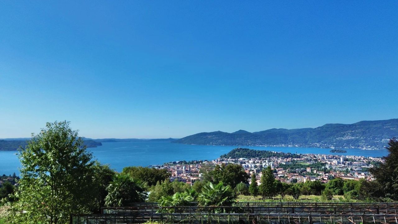 Земля в Вербании, Италия, 5 858 м² - фото 9