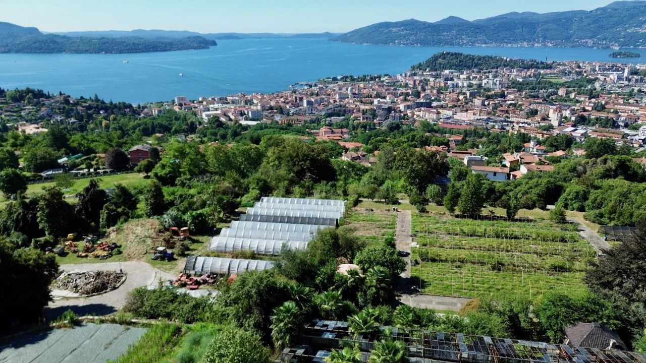 Земля в Вербании, Италия, 5 858 м² - фото 16