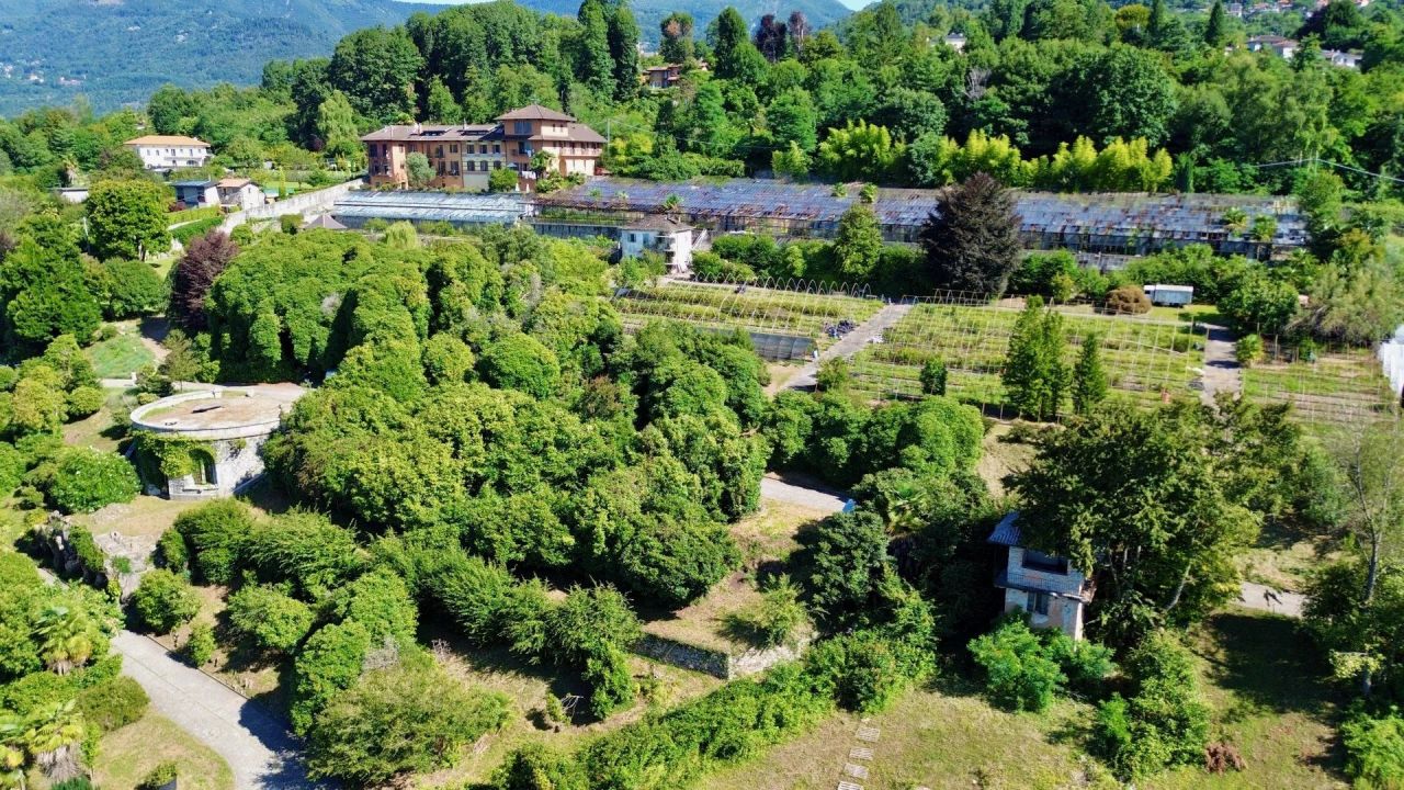 Земля в Вербании, Италия, 5 858 м² - фото 7