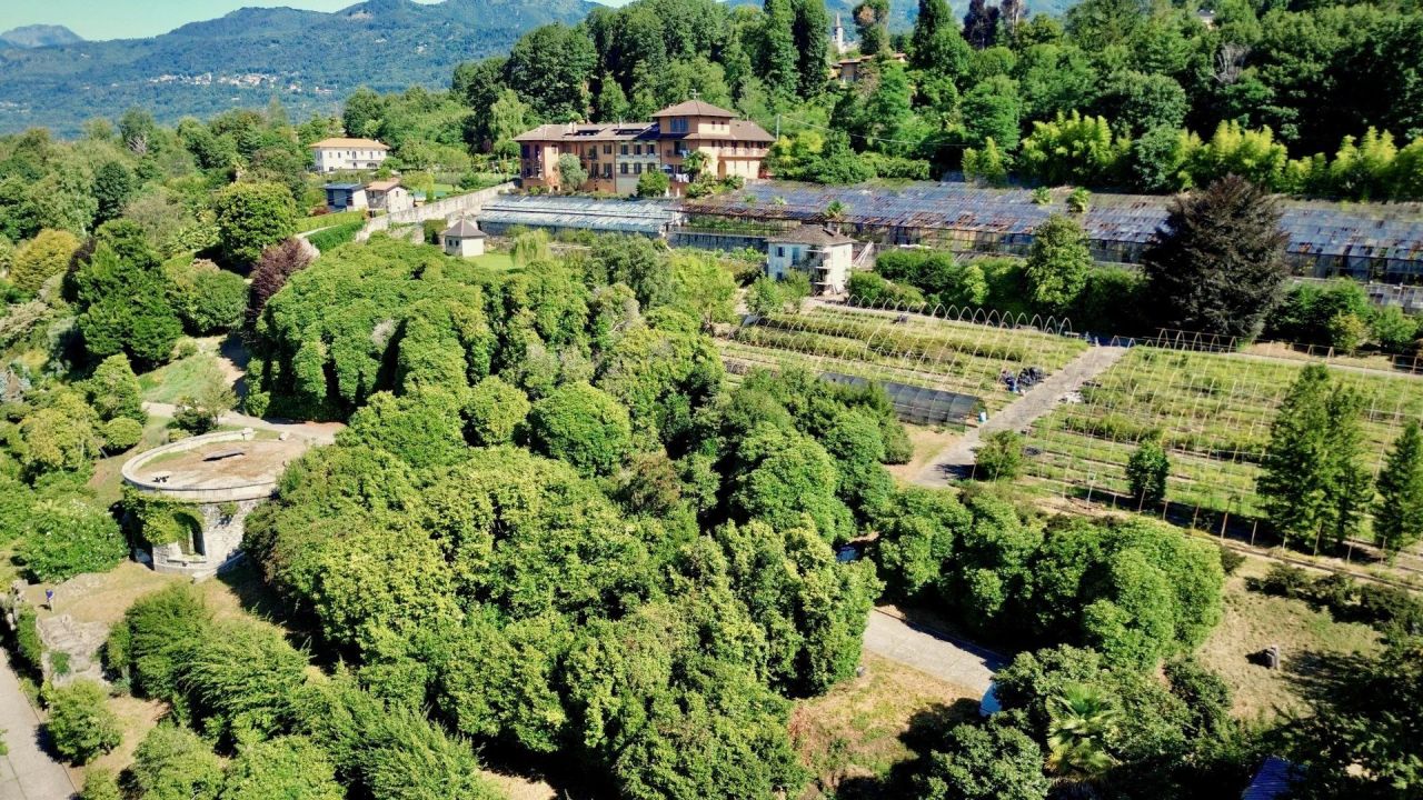 Земля в Вербании, Италия, 5 858 м² - фото 8