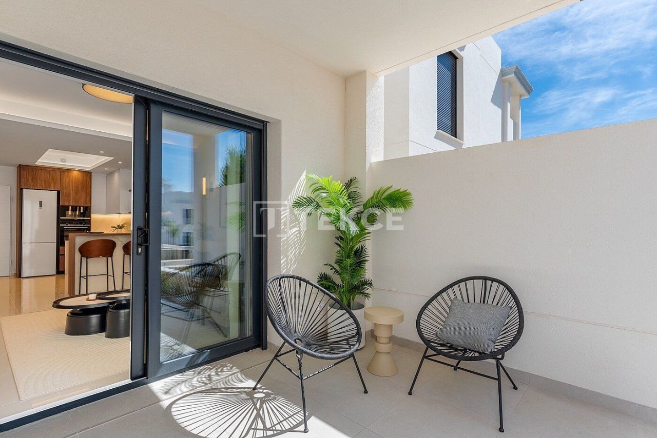 Апартаменты в Рохалесе, Испания, 107 м² - фото 9