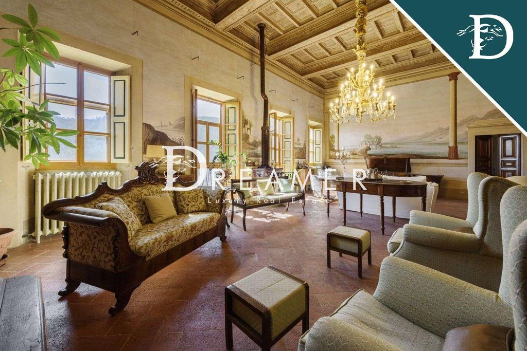 Вилла в Пистое, Италия, 500 м² - фото 1