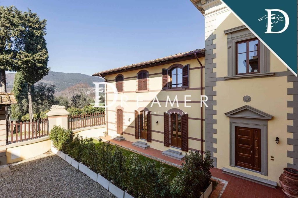 Апартаменты во Флоренции, Италия, 248 м² - фото 1
