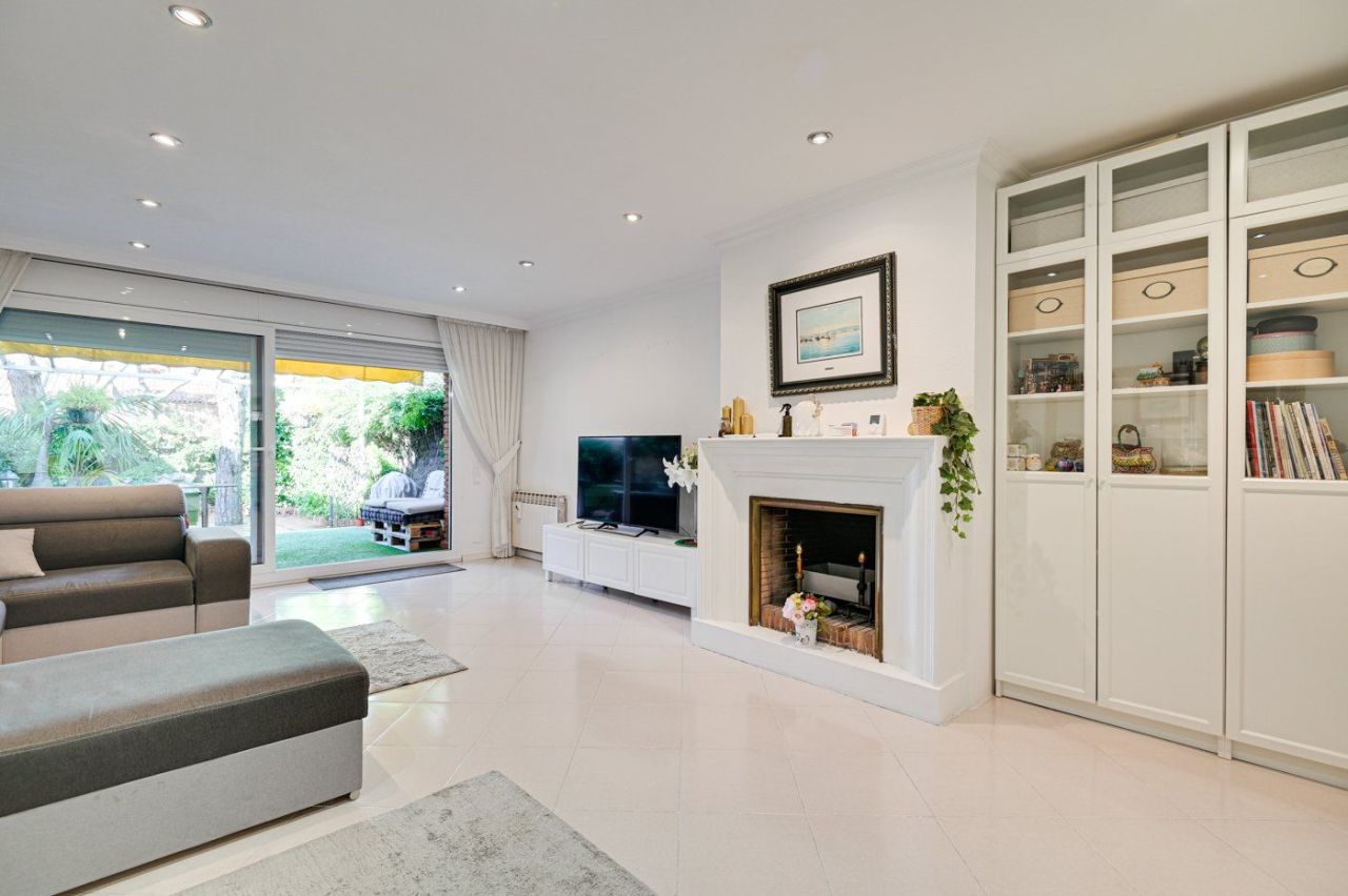 Таунхаус на Коста-дель-Маресме, Испания, 258 м² - фото 13