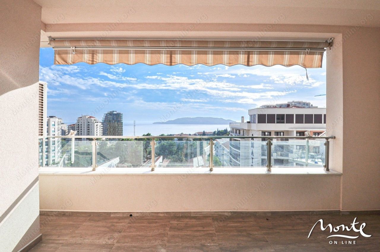 Апартаменты в Бечичи, Черногория, 115 м² - фото 1
