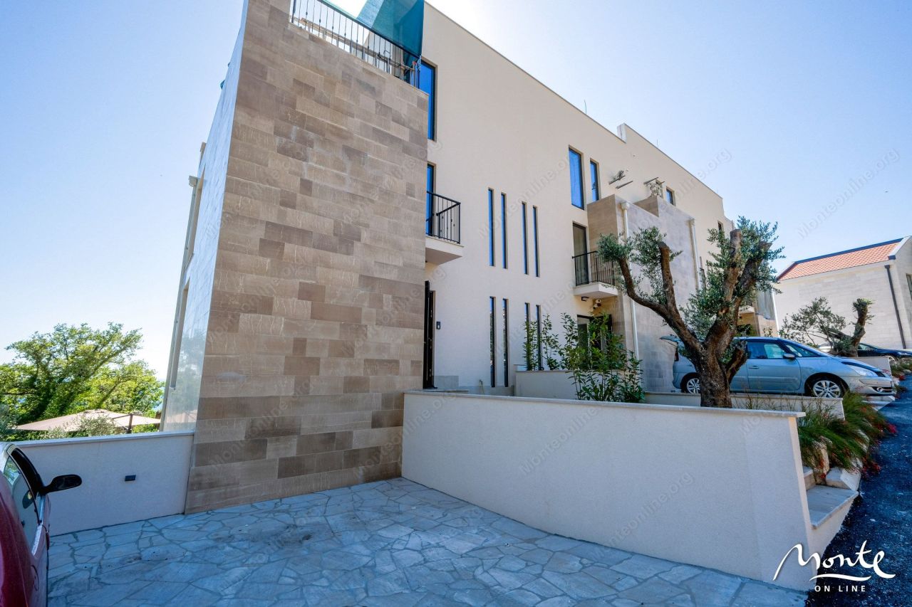 Вилла в Режевичах, Черногория, 220 м² - фото 3