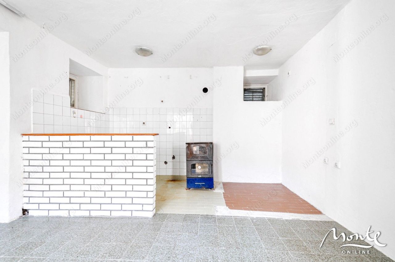 Вилла в Тивате, Черногория, 90 м² - фото 4