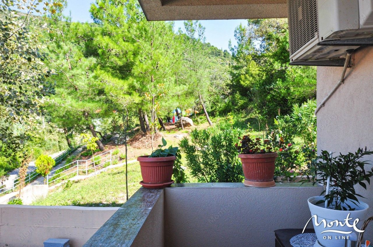 Апартаменты в Тивате, Черногория, 50 м² - фото 4