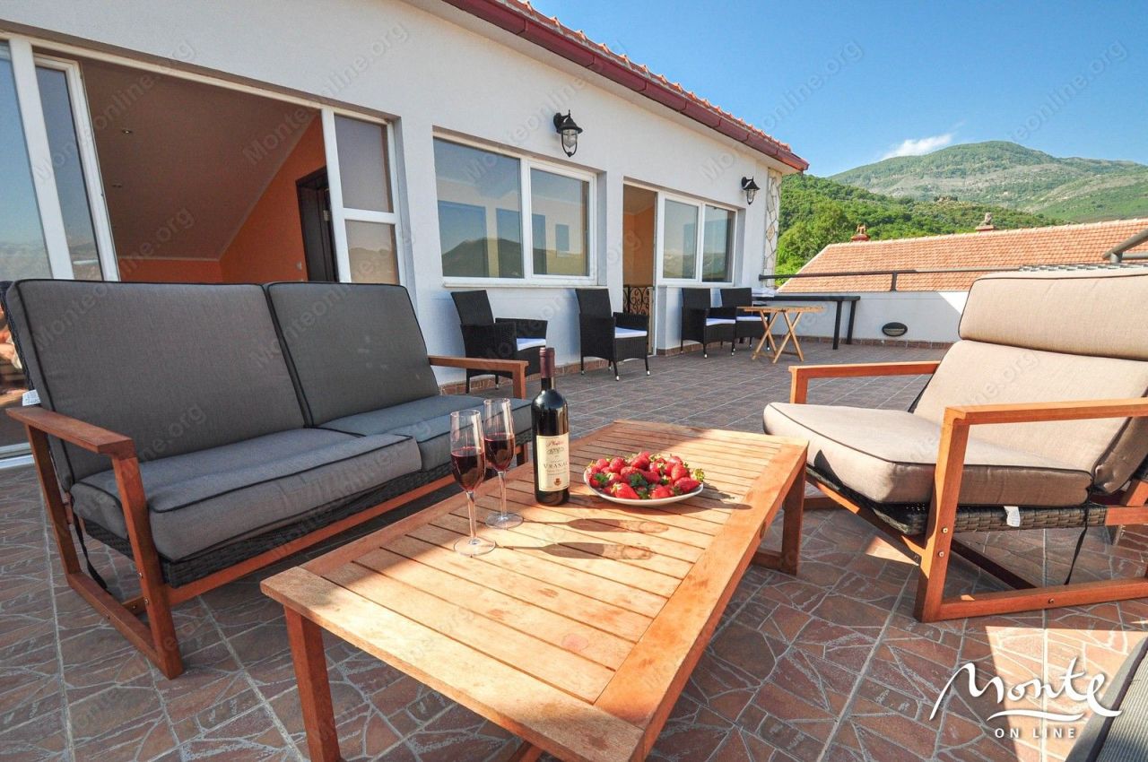 Вилла в Биеле, Черногория, 260 м² - фото 4