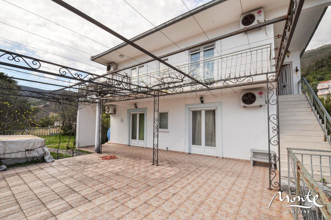 Вилла в Биеле, Черногория, 181 м² - фото 5