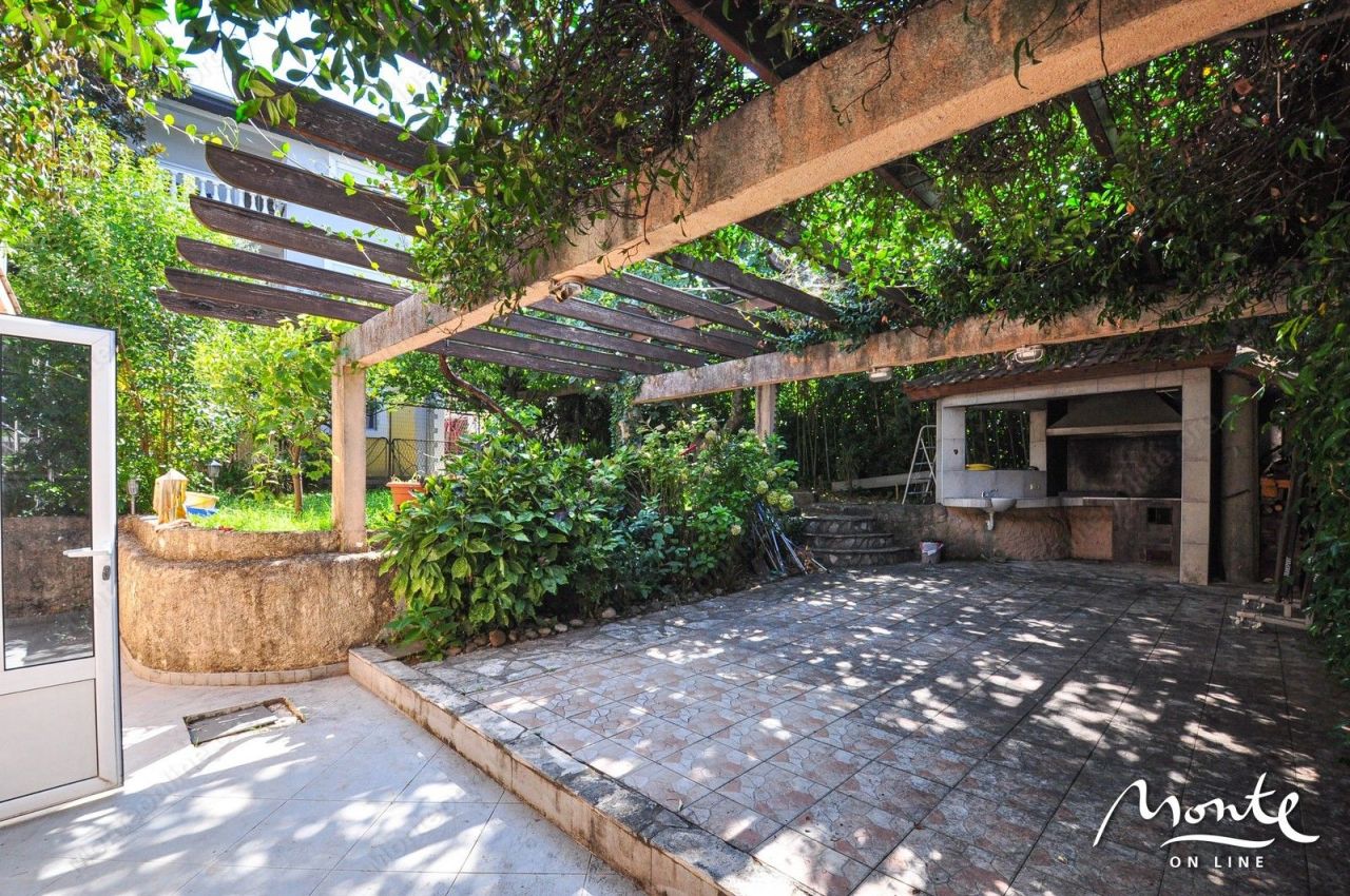 Инвестиционный проект в Тивате, Черногория, 220 м² - фото 5