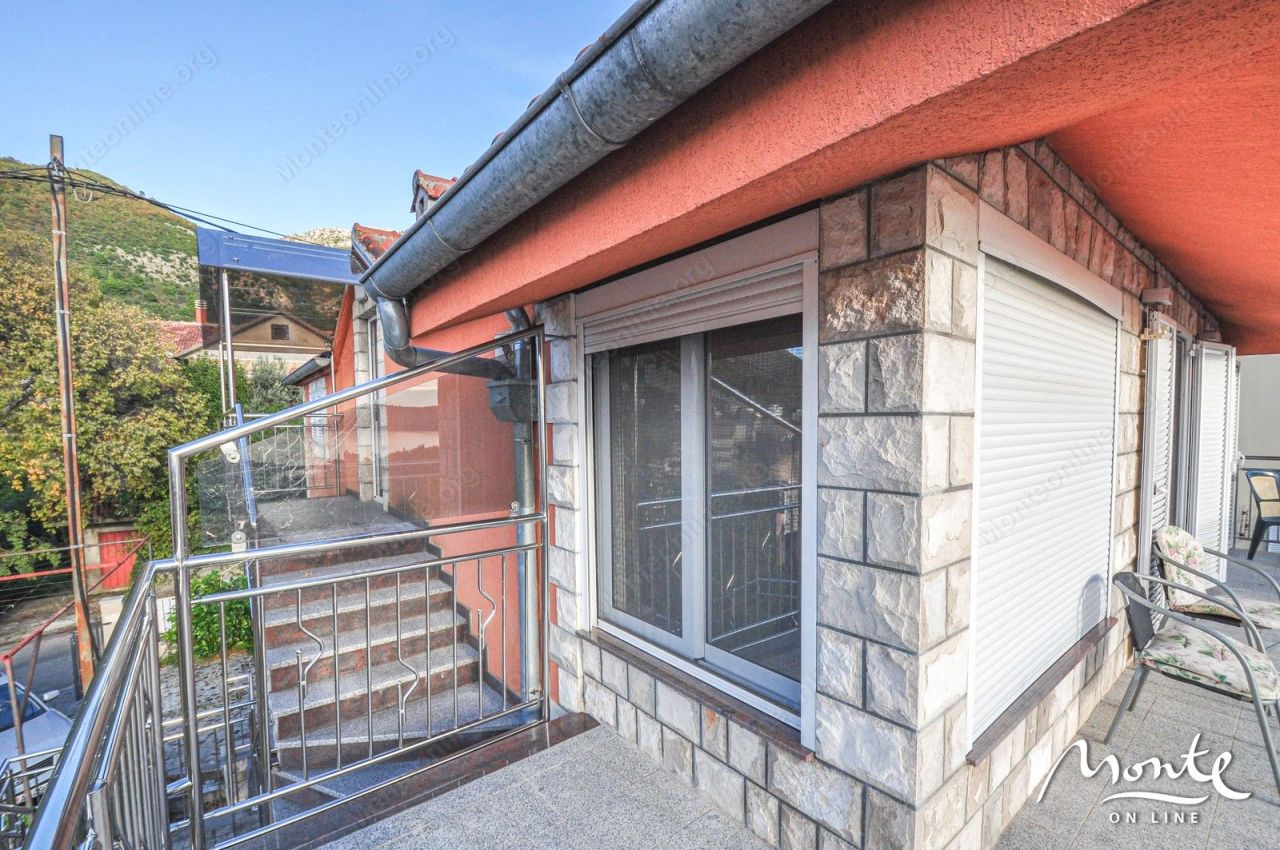 Вилла в Тивате, Черногория, 194 м² - фото 5