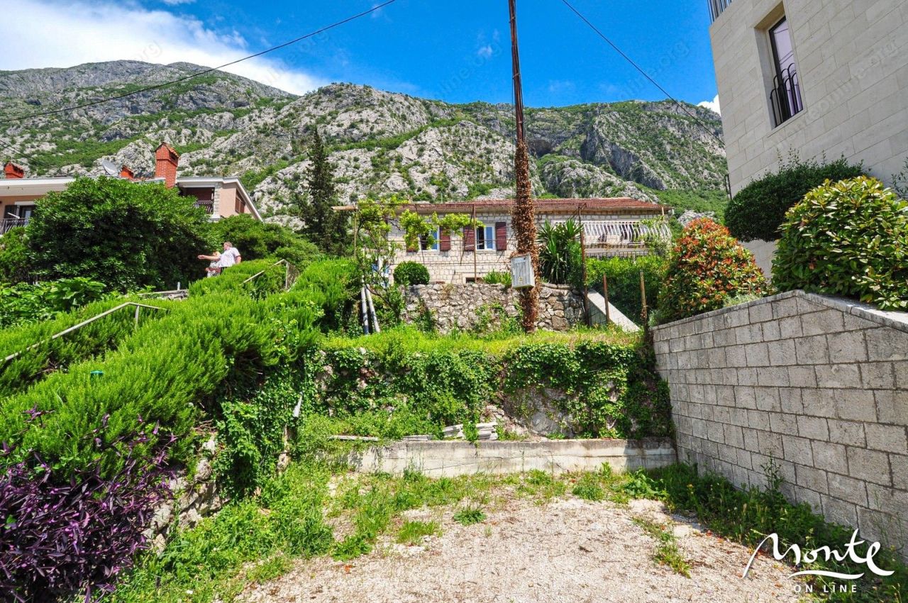 Земля в Доброте, Черногория, 1 011 м² - фото 7