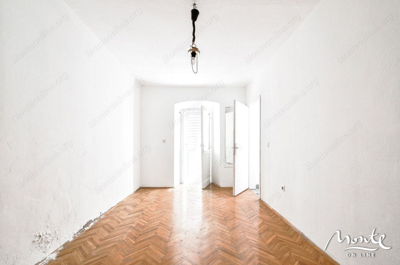 Вилла в Тивате, Черногория, 90 м² - фото 7