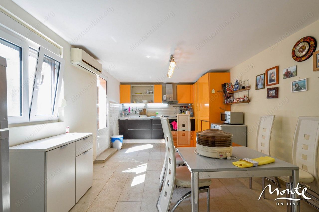 Инвестиционный проект в Тивате, Черногория, 220 м² - фото 7