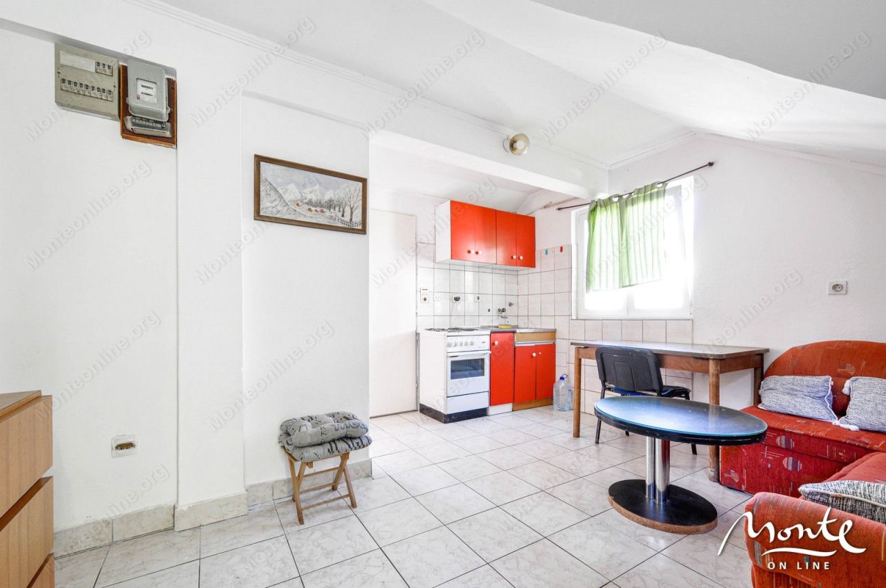 Вилла в Тивате, Черногория, 90 м² - фото 8