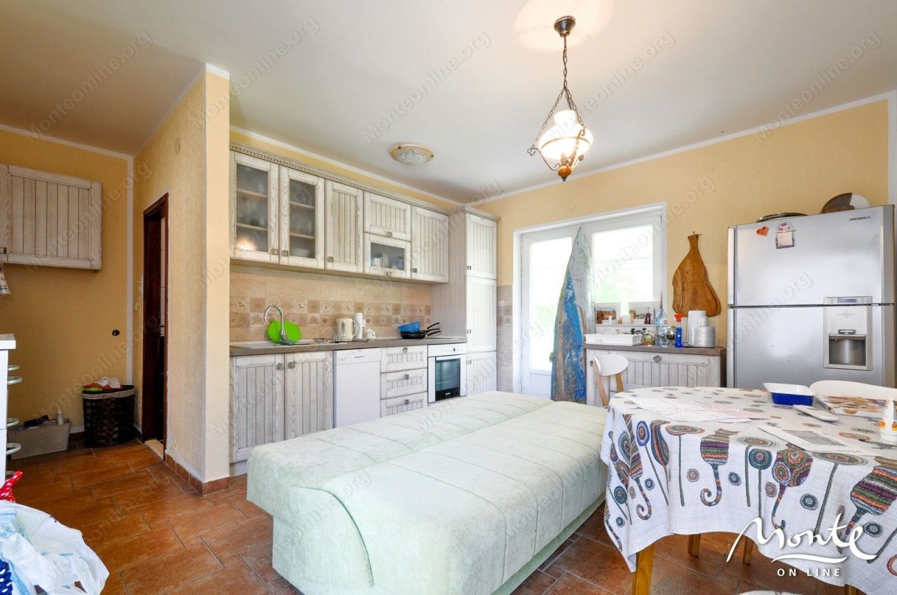 Вилла в Биеле, Черногория, 181 м² - фото 9