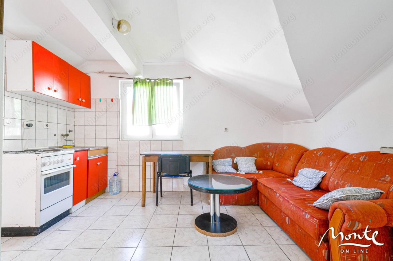 Вилла в Тивате, Черногория, 90 м² - фото 9