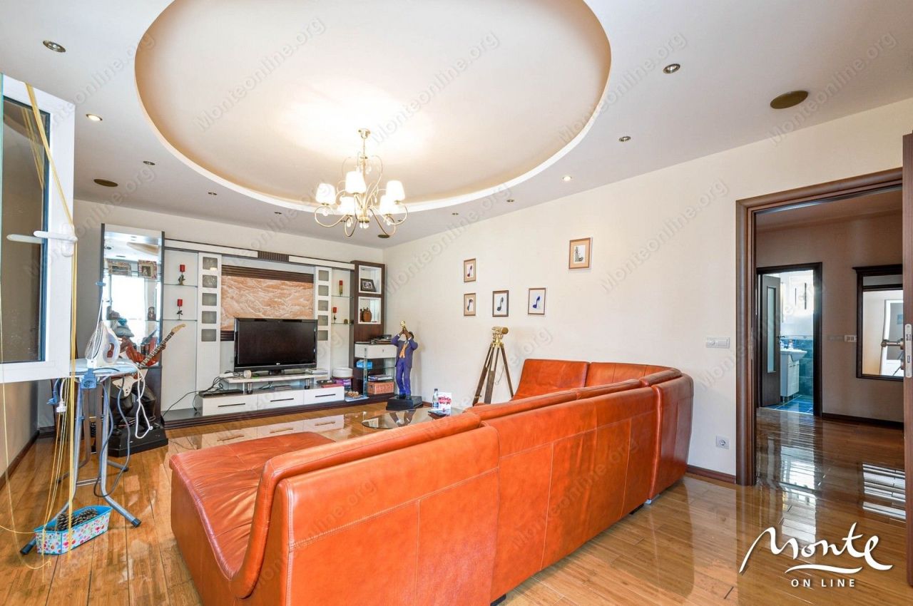 Инвестиционный проект в Тивате, Черногория, 220 м² - фото 9