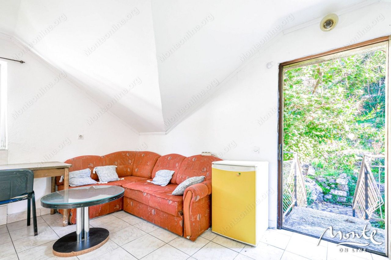 Вилла в Тивате, Черногория, 90 м² - фото 10