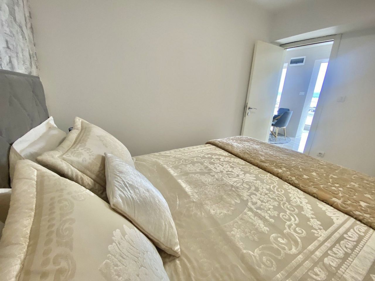 Апартаменты в Тивате, Черногория, 44 м² - фото 11