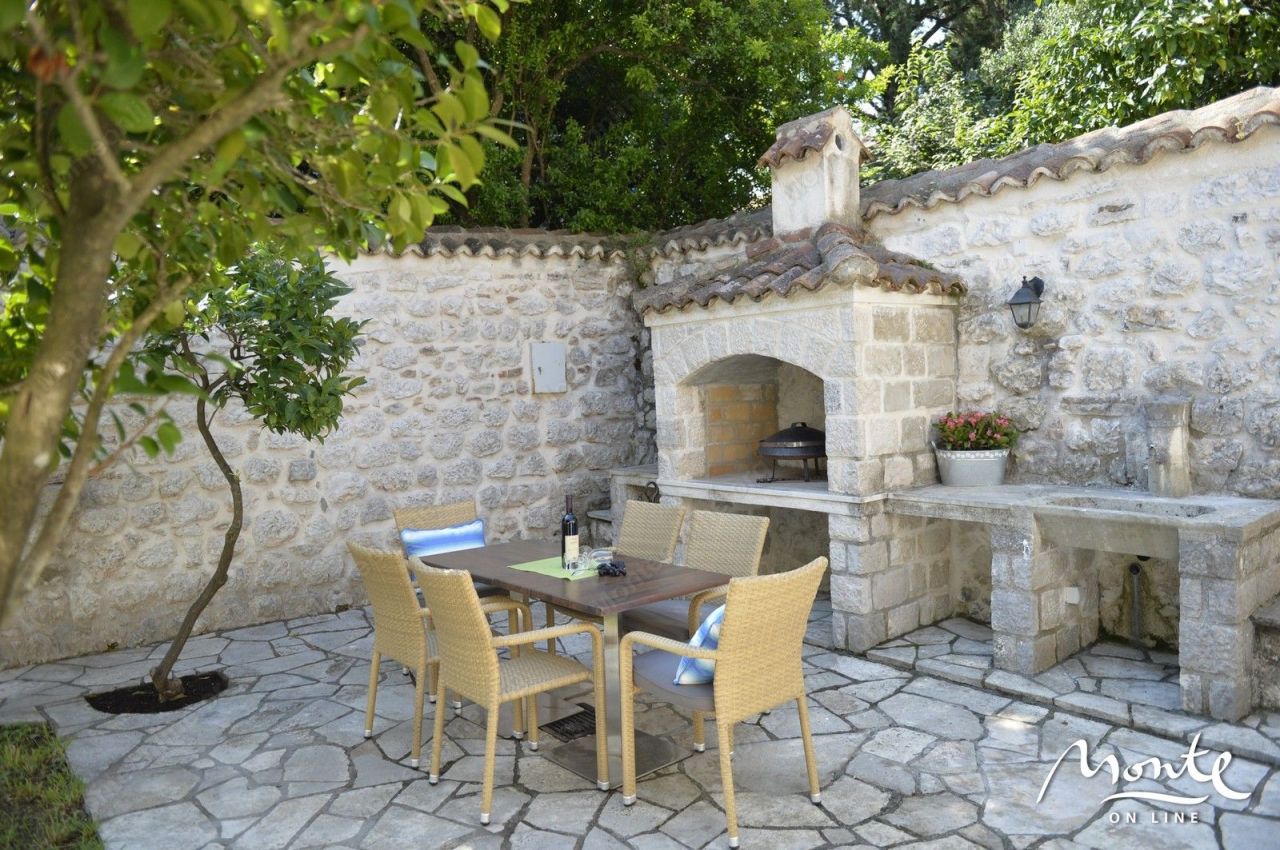 Отель, гостиница в Прчани, Черногория, 222 м² - фото 11