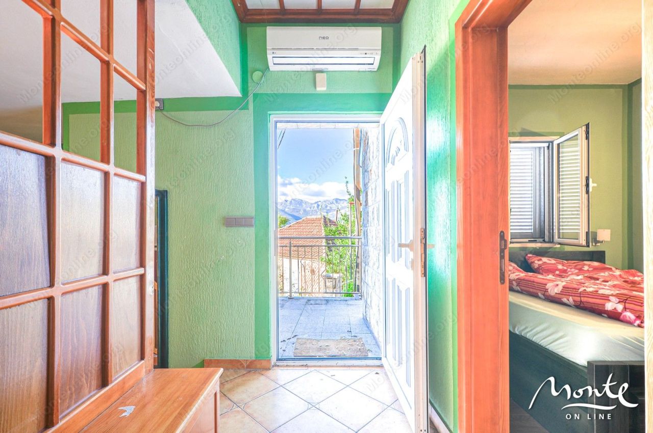 Вилла в Тивате, Черногория, 194 м² - фото 11