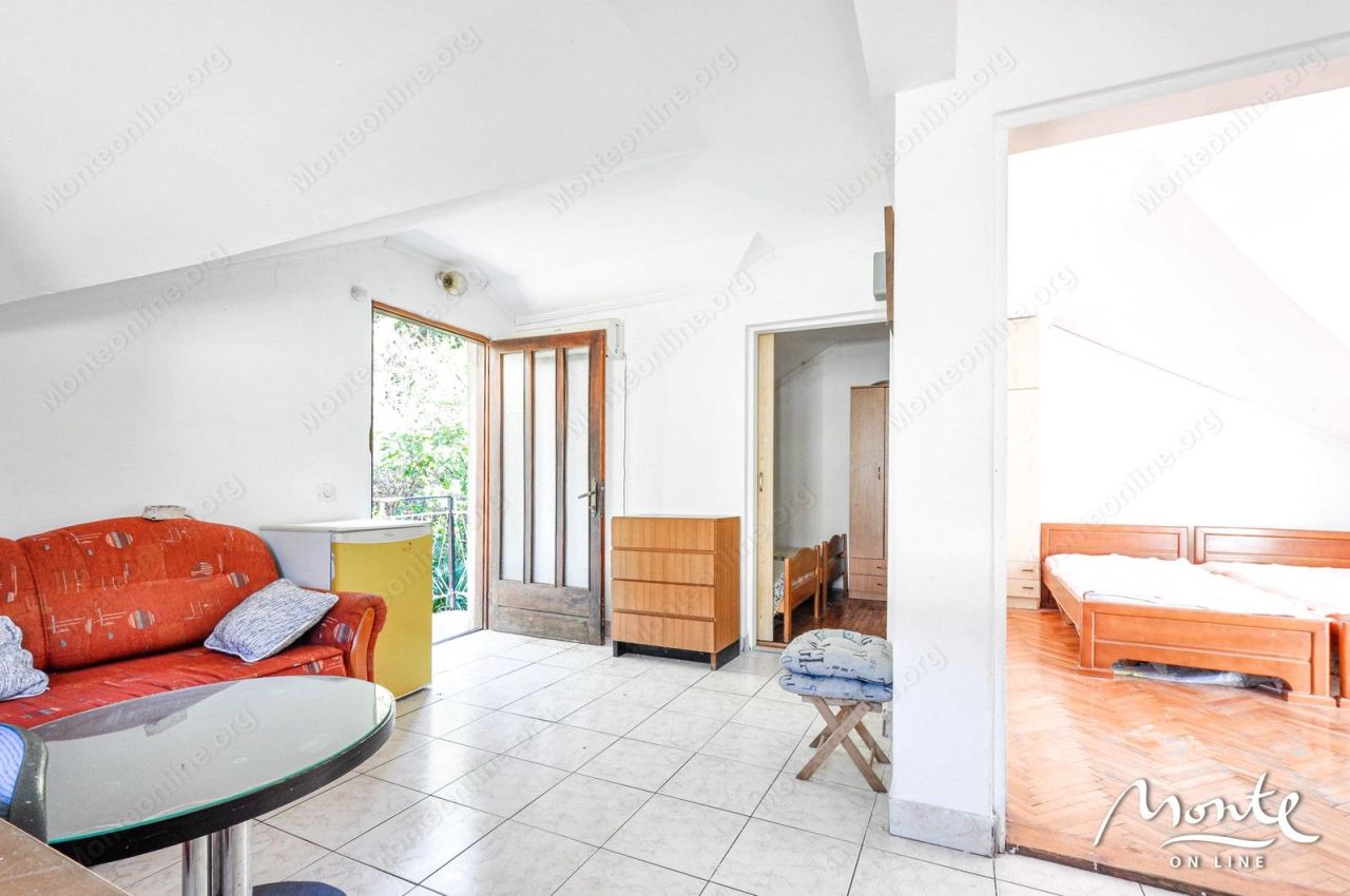 Вилла в Тивате, Черногория, 90 м² - фото 11