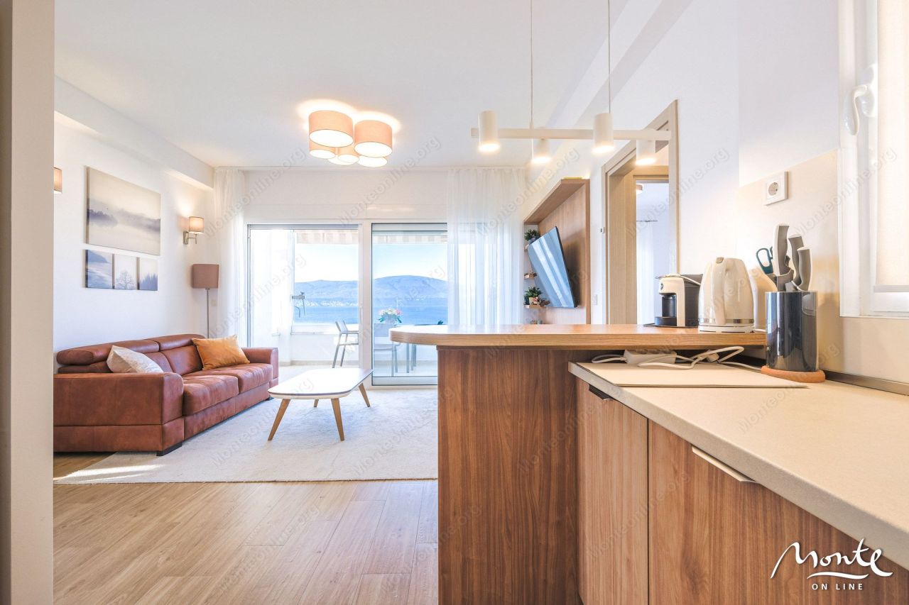 Апартаменты в Тивате, Черногория, 66 м² - фото 11