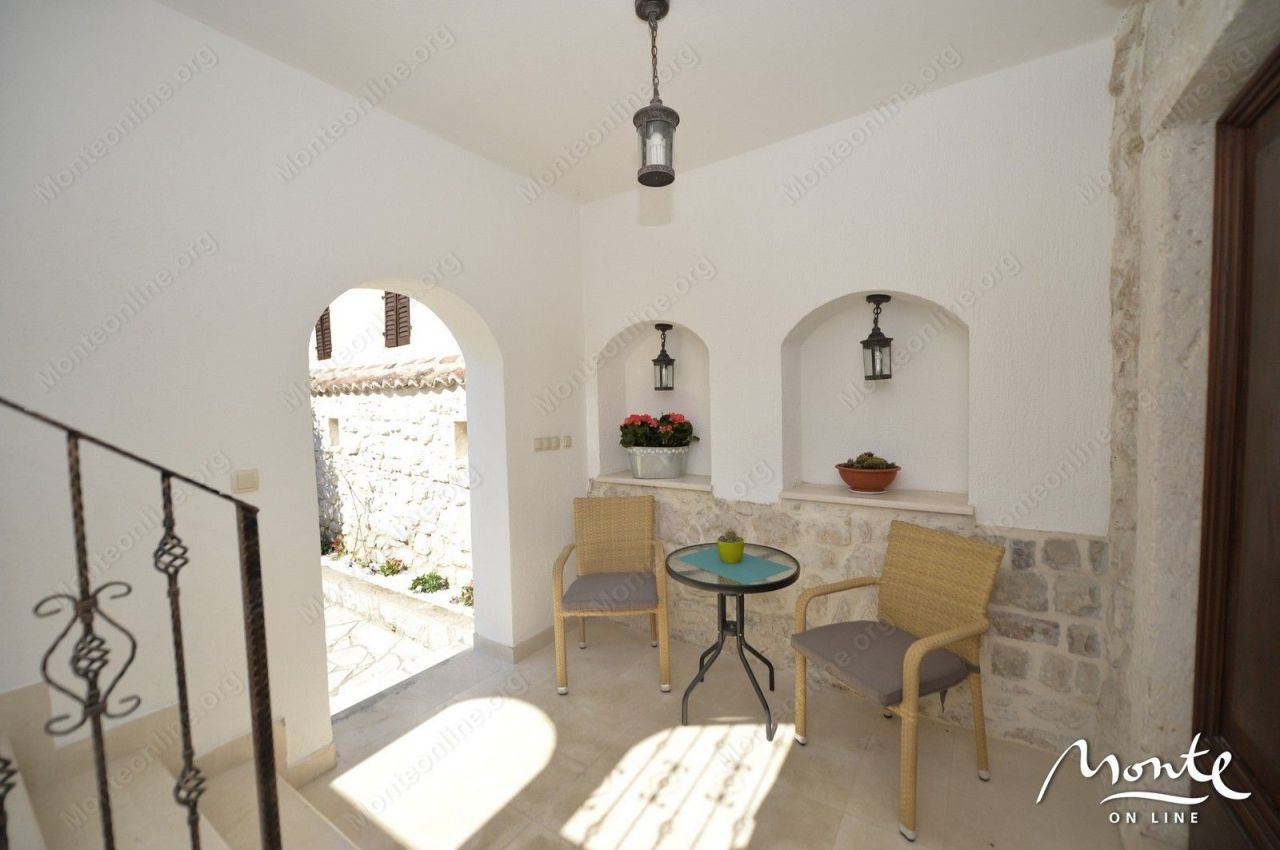 Отель, гостиница в Прчани, Черногория, 222 м² - фото 12