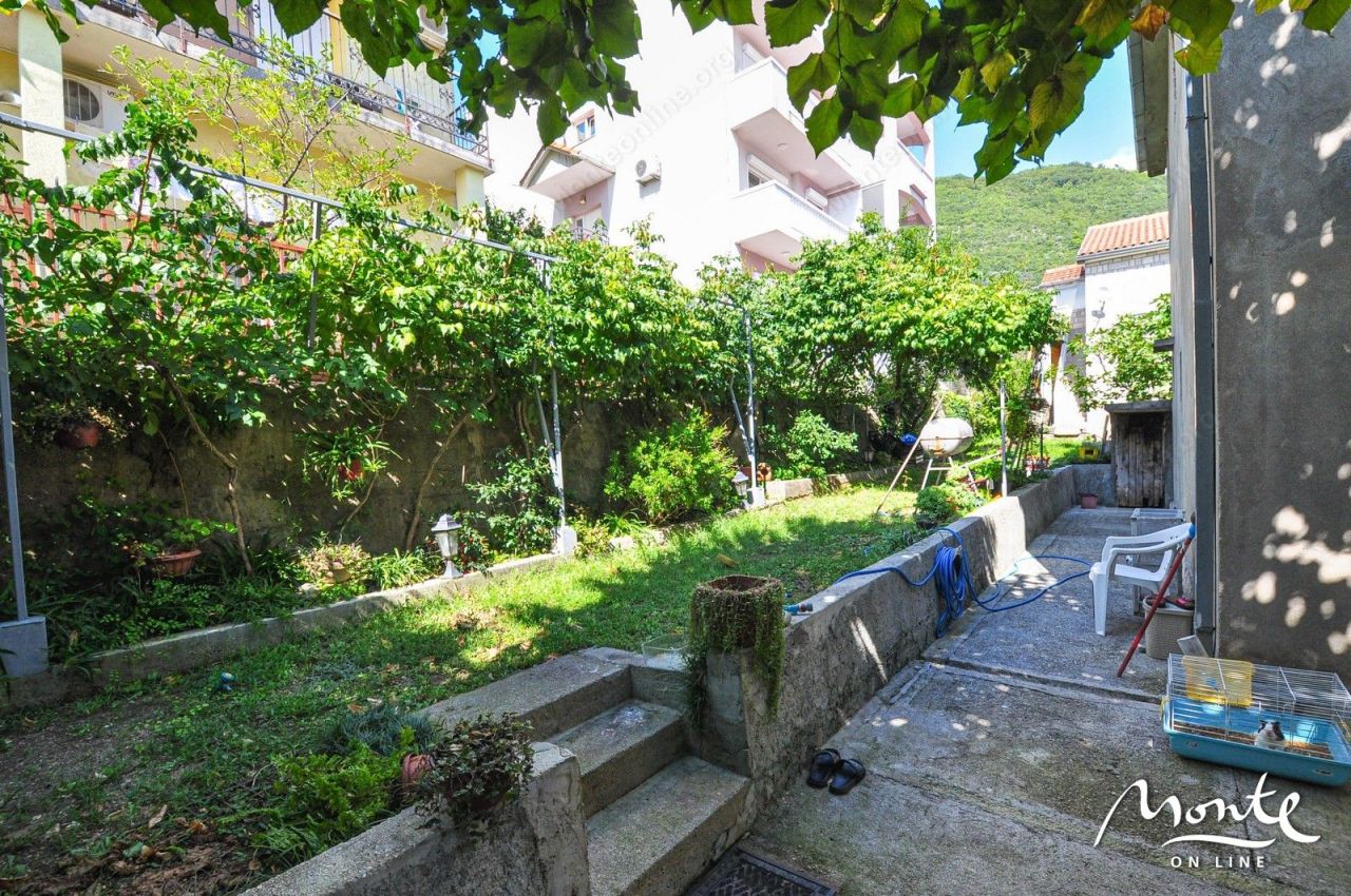 Апартаменты в Тивате, Черногория, 116 м² - фото 13