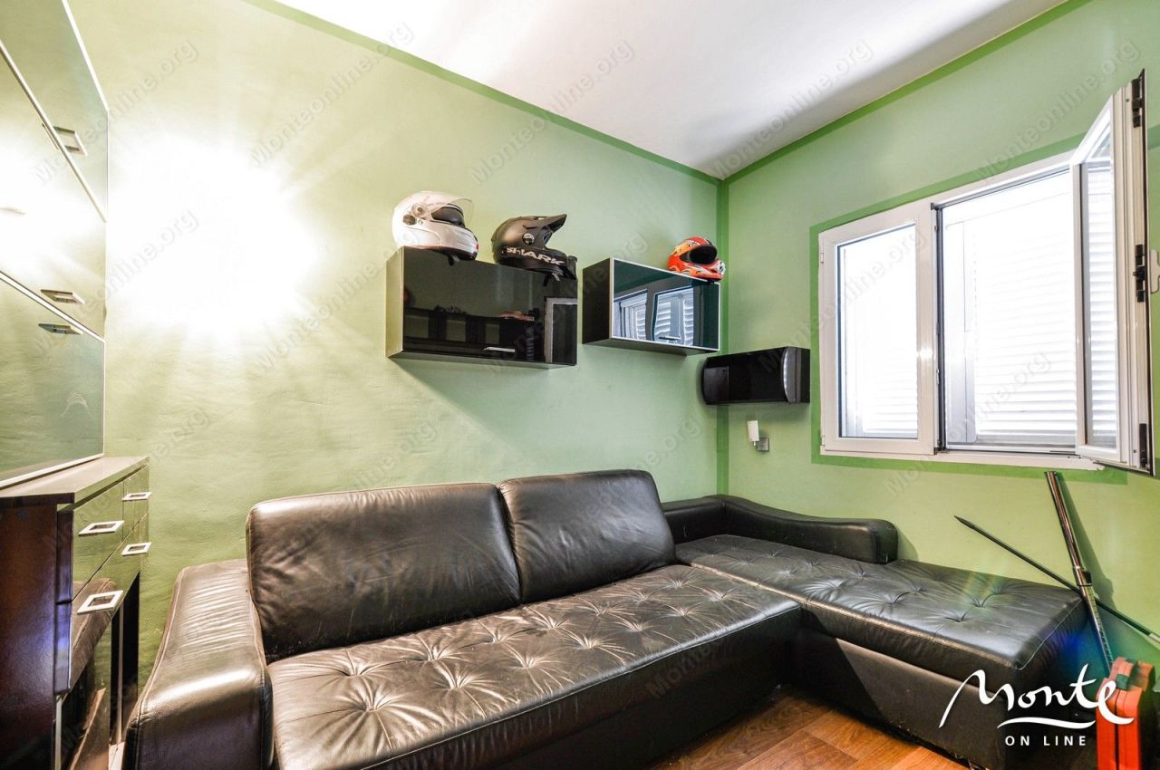 Вилла в Тивате, Черногория, 194 м² - фото 15