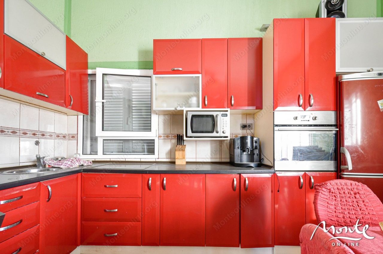 Вилла в Тивате, Черногория, 194 м² - фото 16