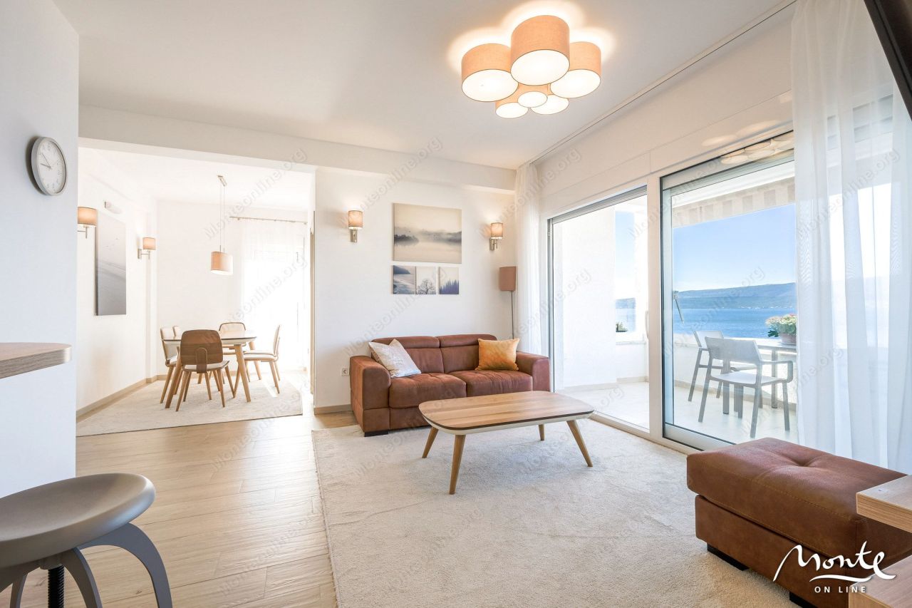 Апартаменты в Тивате, Черногория, 66 м² - фото 17