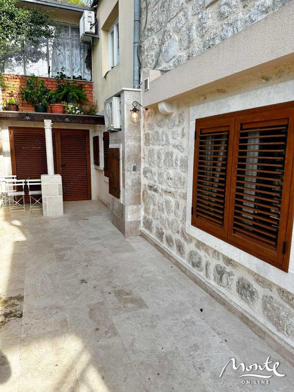 Апартаменты в Тивате, Черногория, 57 м² - фото 18