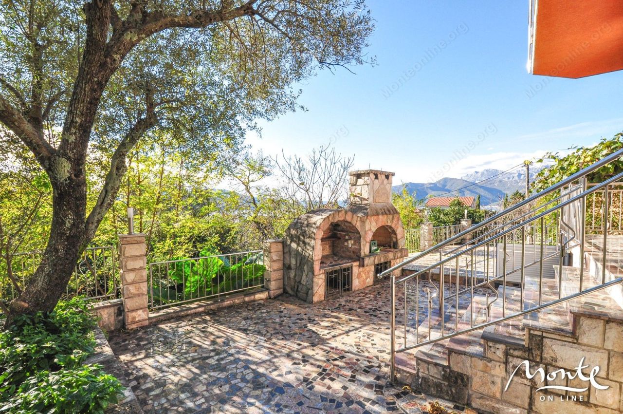 Вилла в Тивате, Черногория, 194 м² - фото 18