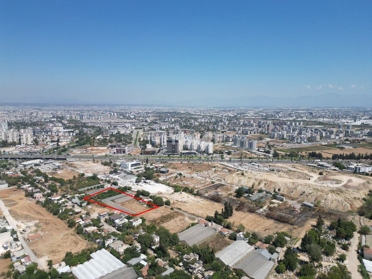 Земля в Анталии, Турция, 7 313 м² - фото 1