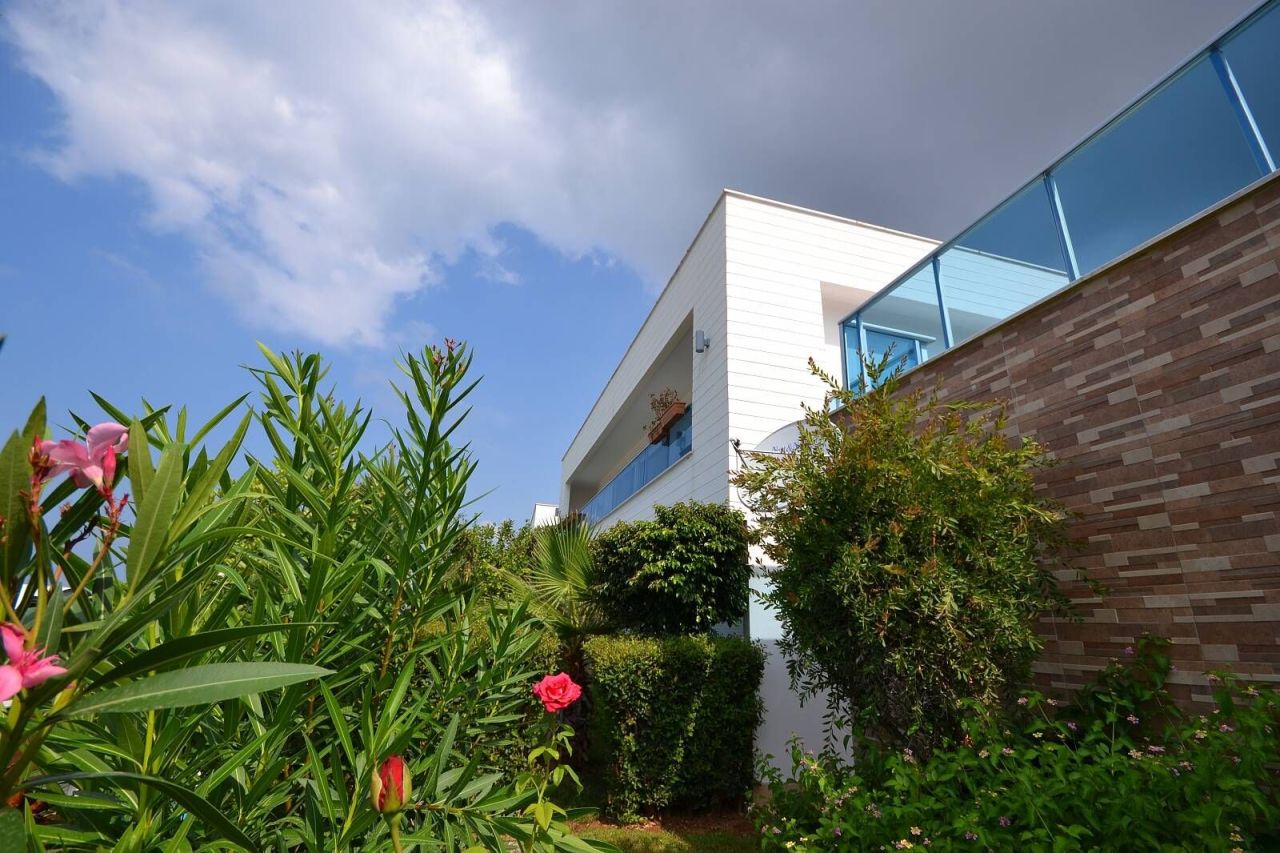 Вилла в Алании, Турция, 350 м² - фото 2