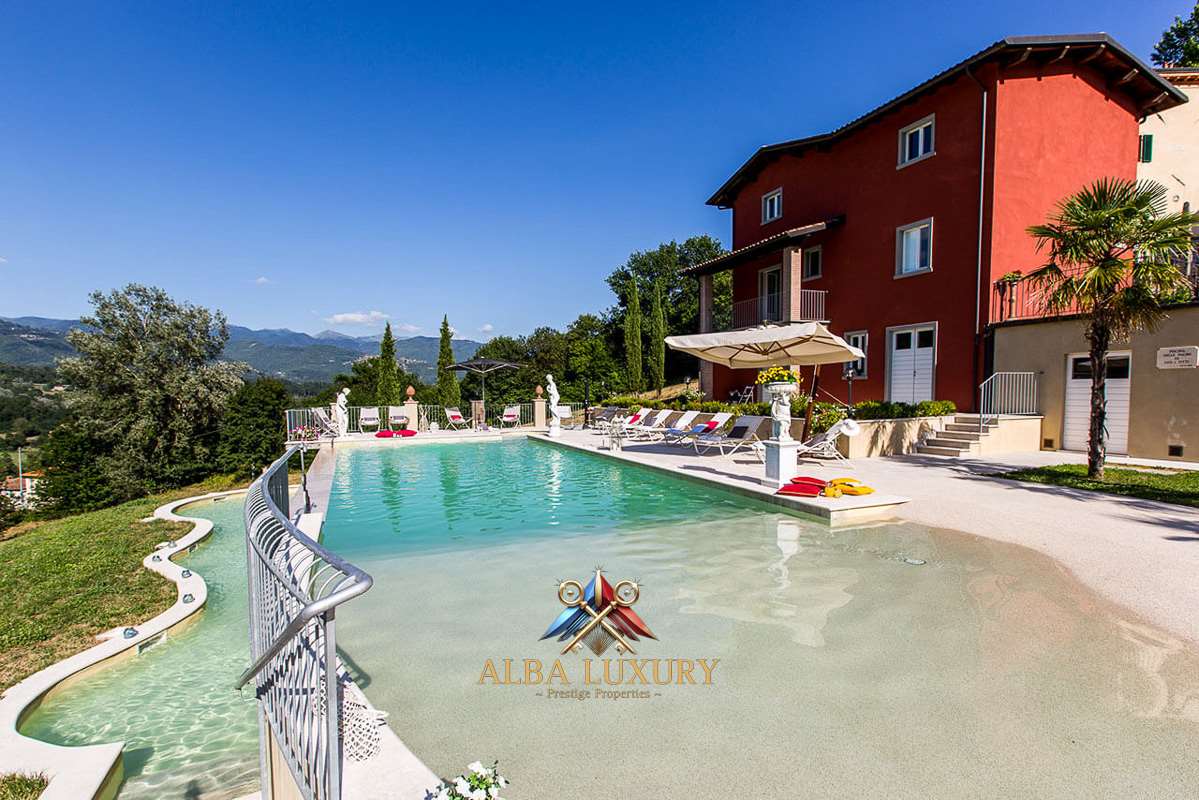 Вилла Via Alberto Bertolini, Италия, 1 200 м² - фото 1
